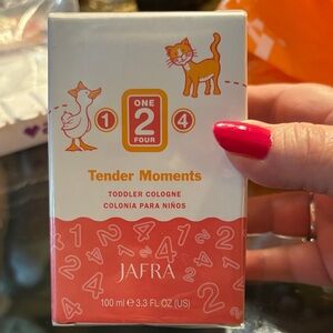 JAFRA Tender Moments Toddler Cologne - Orange and White